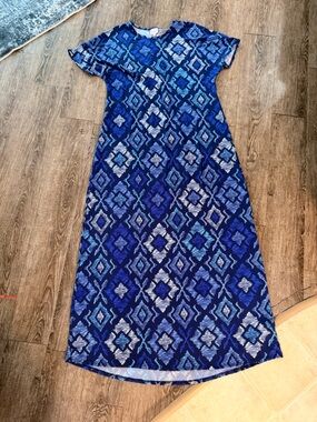 LuLaRoe Navy and Periwinkle Abstract Print Maria Dress